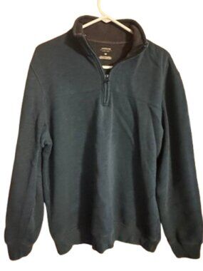 Arrow Green Men's Pull-over shirt, size Med (D19)
